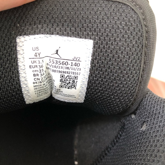 Nike Jordan boy size 4y - Picture 7 of 7